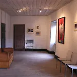 Alojamento de Acomodação e Pequeno-almoço La Grande Maison á *