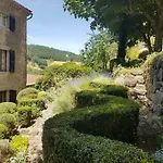 La Grande Maison á Alojamento de Acomodação e Pequeno-almoço *