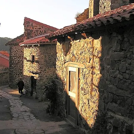 La Grande Maison A לינה וארוחת בוקר