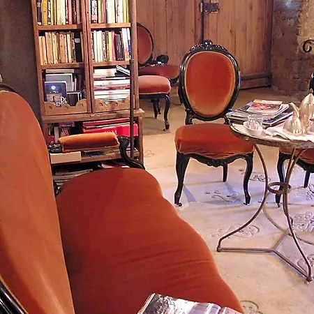 La Grande Maison A לינה וארוחת בוקר Chanteuges