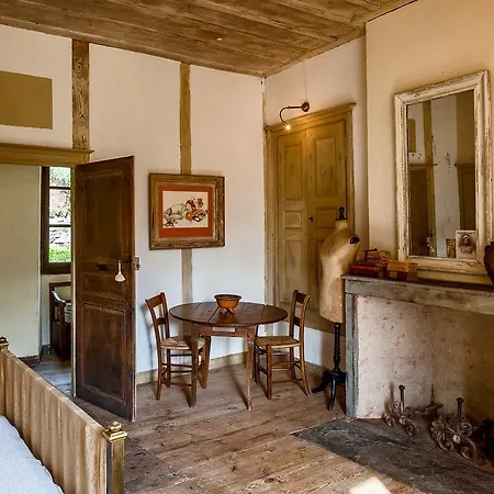 La Grande Maison Couette-café Chanteuges